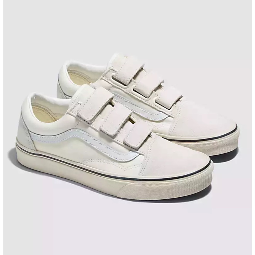 Old Skool V Suede Canvas Shoe Velcro Strap